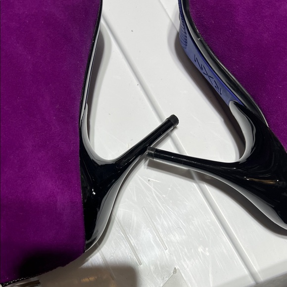 Reaction Kenneth Cole Vibrant Purple Heeled Boots - Picture 11 of 14